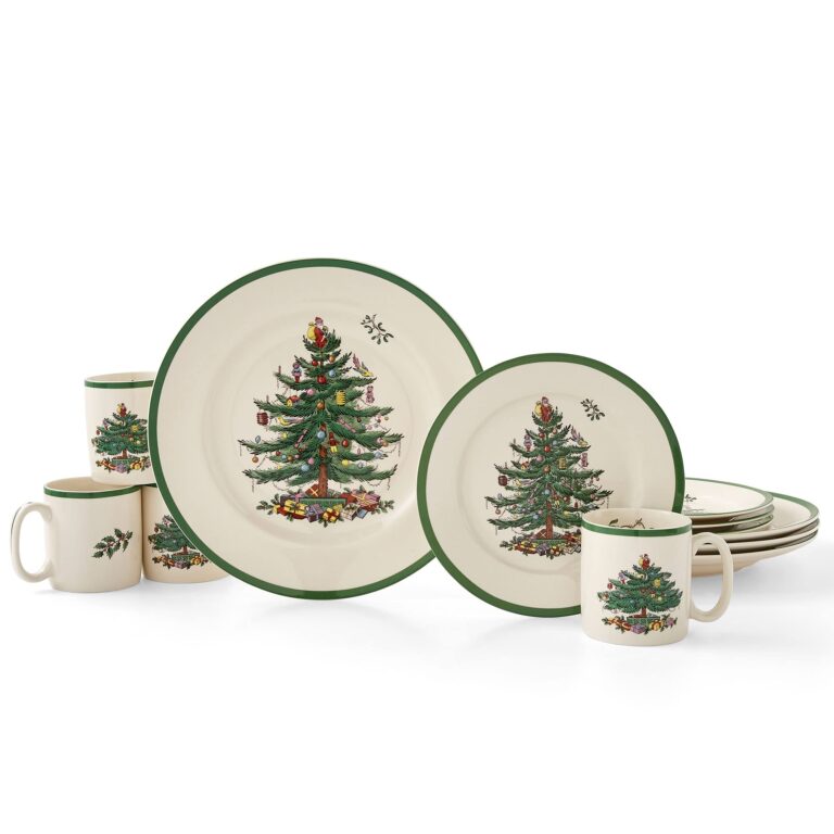 Discover the best Christmas dishware with this set of holiday-themed pieces. Featuring a charming Christmas tree design, these plates and mugs boast green rims and festive decorative elements, perfect for adding a touch of cheer to your holiday table.