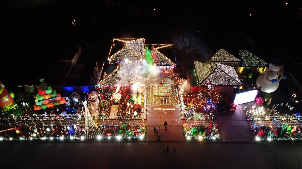 Must-See Christmas Light Displays in Illinois That Will Blow You Away This Winter 6 TPHouse