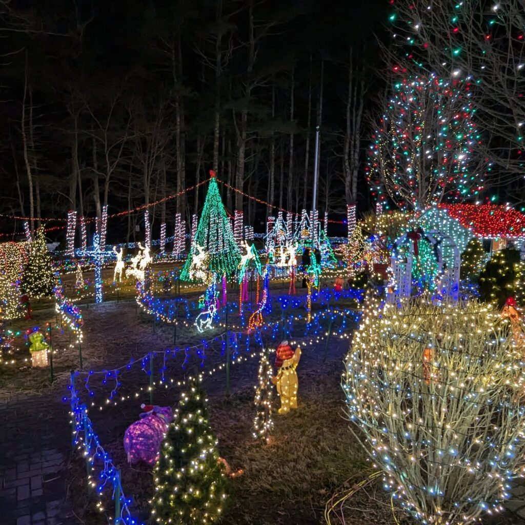 Best Christmas Light Shows Connecticut 2025: Top 15 Dazzling Displays to Visit 1 amarantewonderland