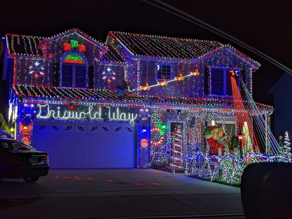 Must-See Christmas Light Displays in Illinois That Will Blow You Away This Winter 7 griswoldway
