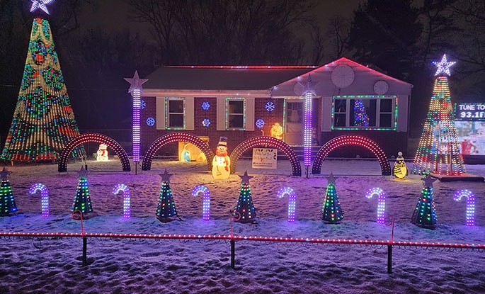20 Must-See Christmas Light Displays in Indiana That Will Blow You Away (2025 Guide) 7 lightsonedison