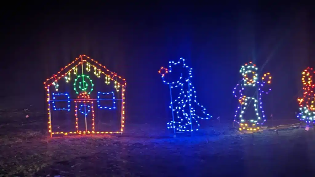 10 Jaw-Dropping Christmas Light Shows in New Hampshire You Can’t Miss in 2025 (With Insider Tips & Hidden Gems!) 3 north shore lights