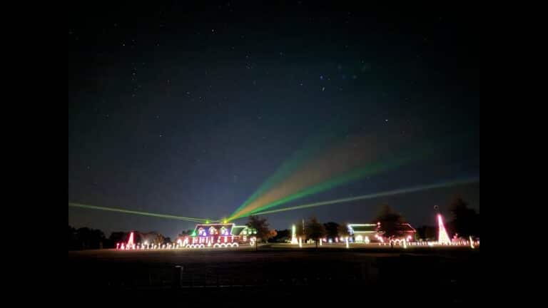 Oregon’s Jaw-Dropping Christmas Light Shows of 2025 That Will Totally Transform Your Holiday Season!